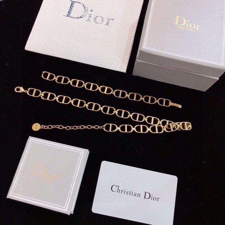 chr1st1an D10r necklaces